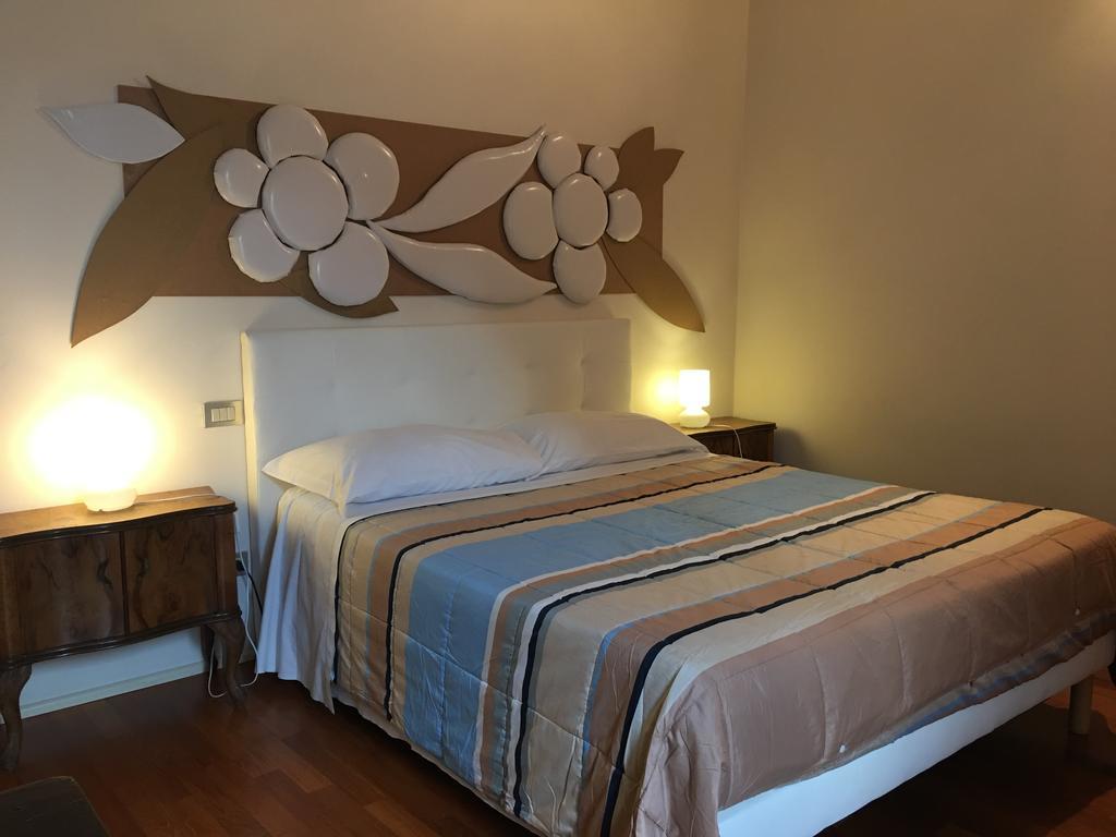 Domus Nova Residenza Il B&B Mantua Buitenkant foto