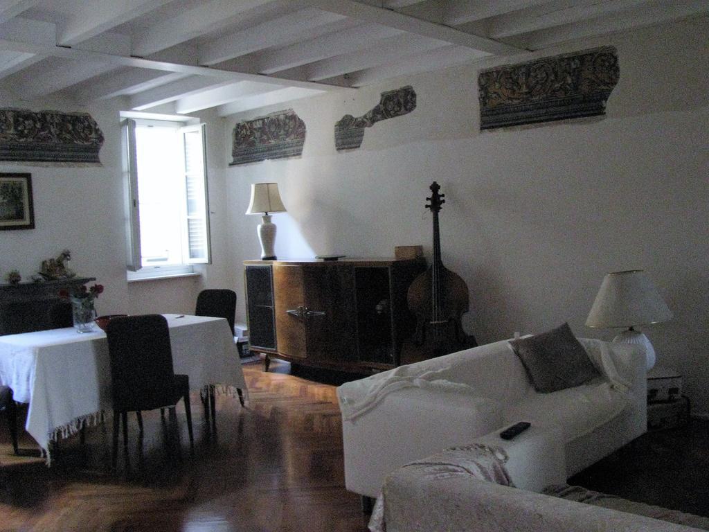 Domus Nova Residenza Il B&B Mantua Buitenkant foto