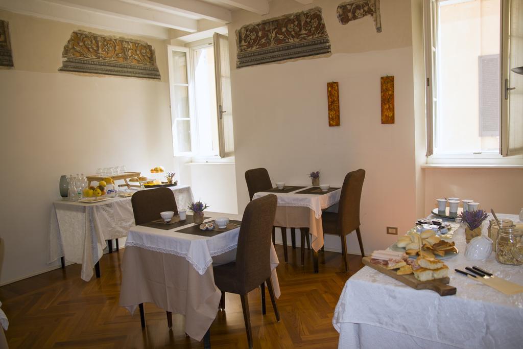 Domus Nova Residenza Il B&B Mantua Buitenkant foto