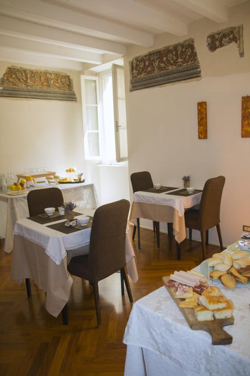 Domus Nova Residenza Il B&B Mantua Buitenkant foto