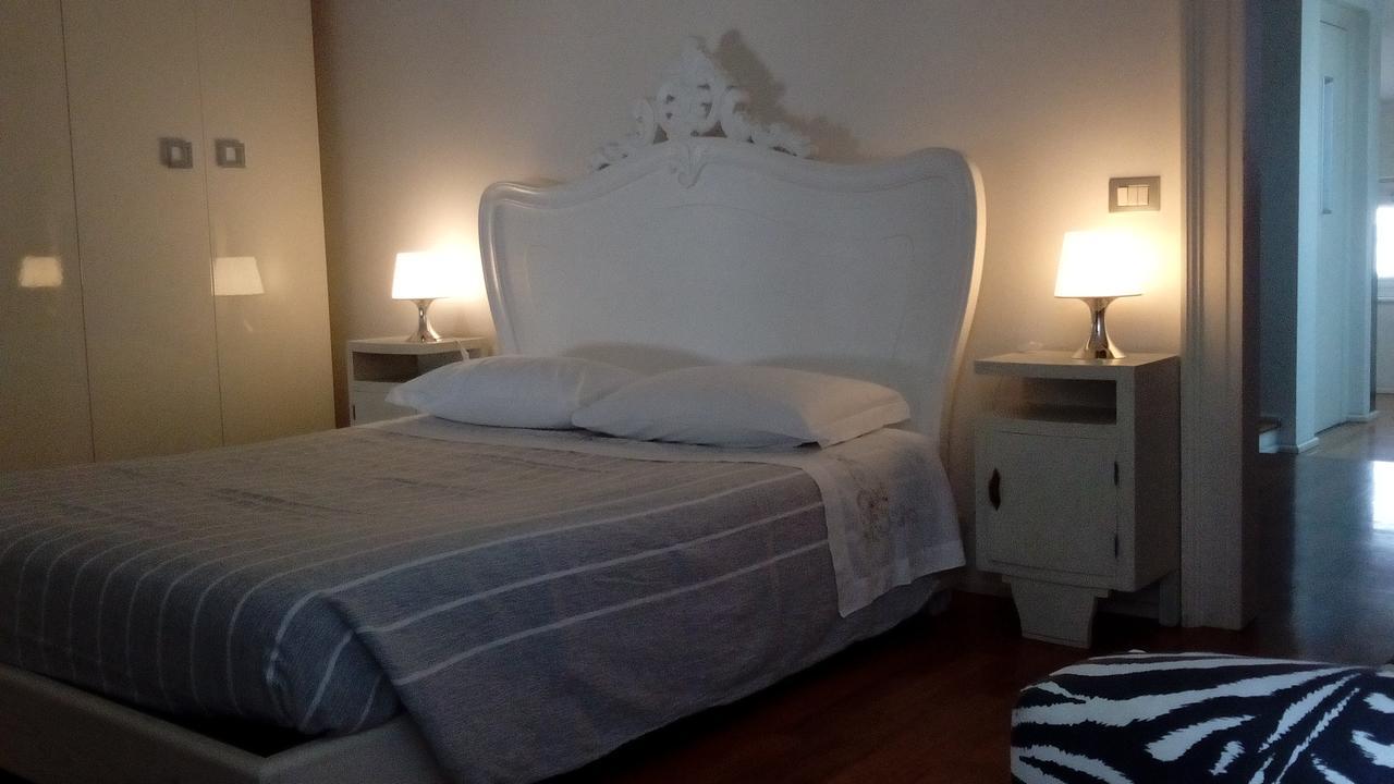 Domus Nova Residenza Il B&B Mantua Buitenkant foto