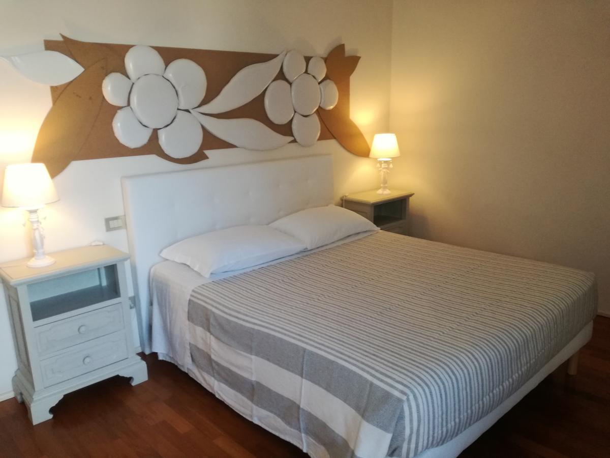 Domus Nova Residenza Il B&B Mantua Buitenkant foto