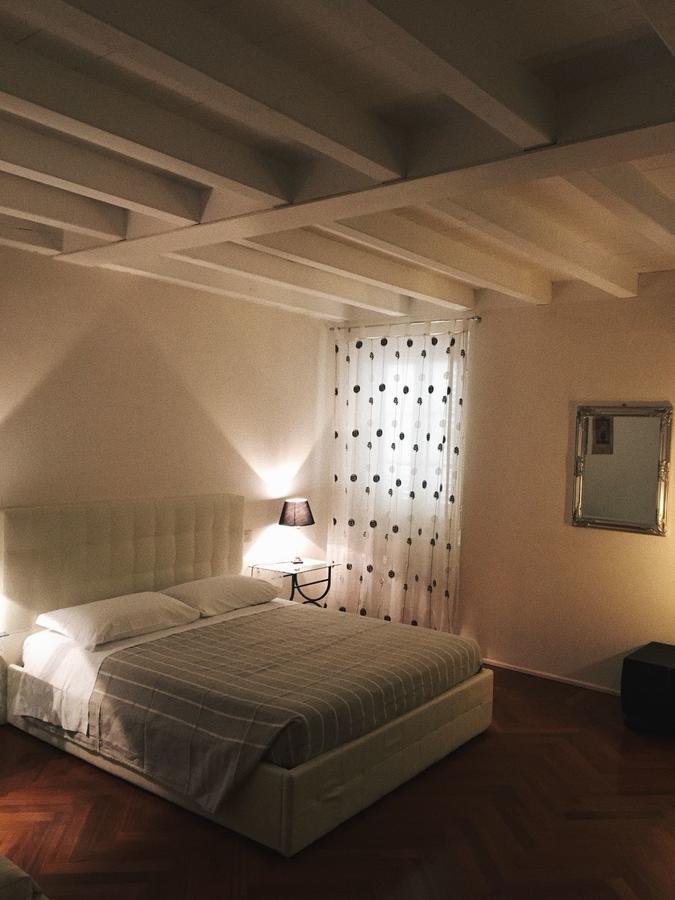 Domus Nova Residenza Il B&B Mantua Buitenkant foto