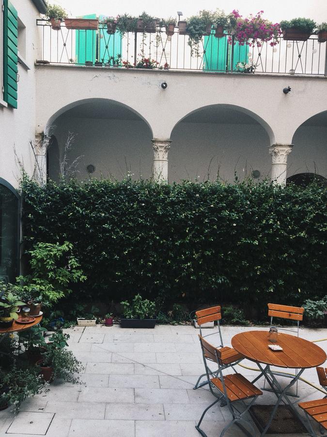 Domus Nova Residenza Il B&B Mantua Buitenkant foto