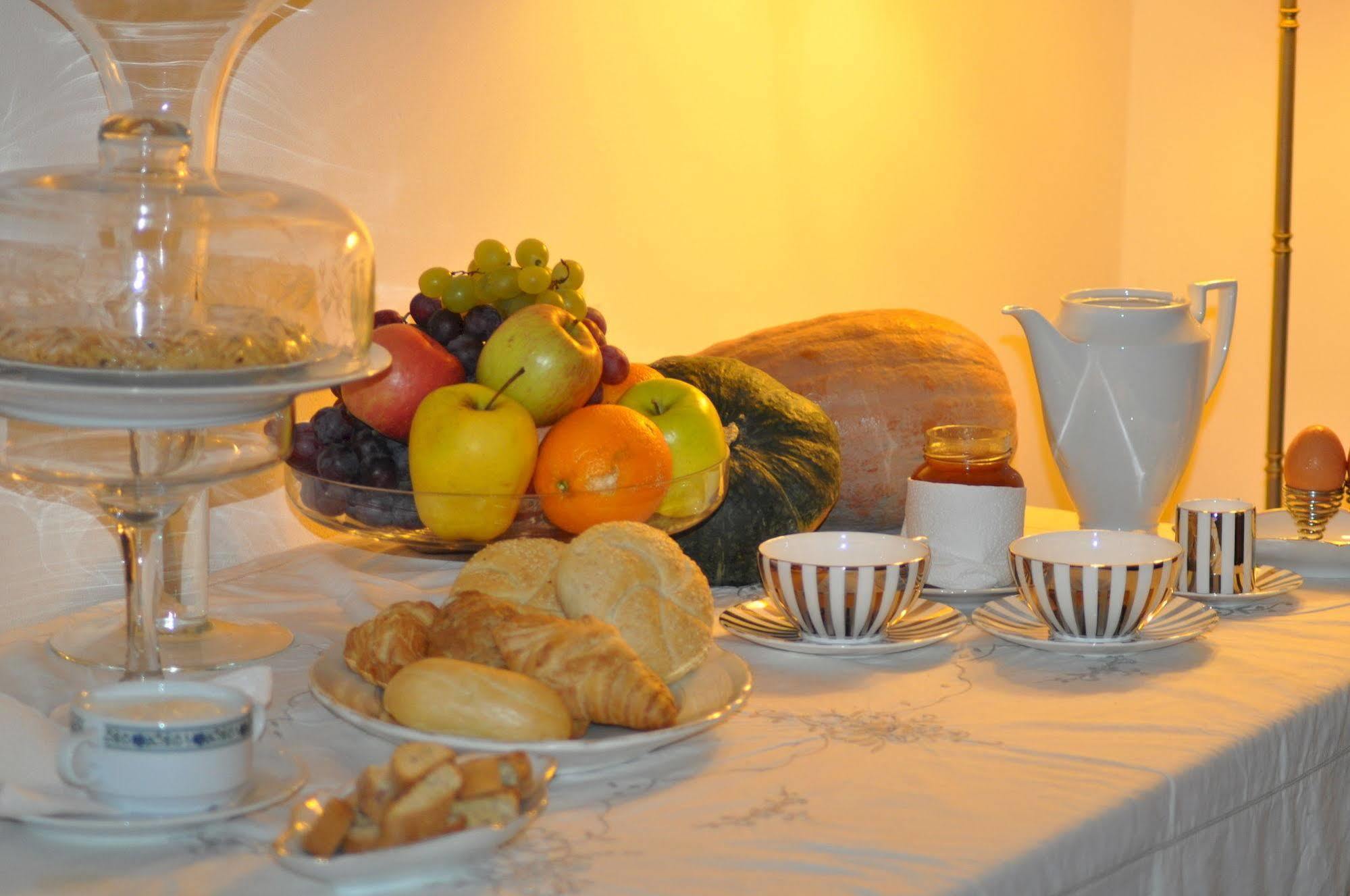 Domus Nova Residenza Il B&B Mantua Buitenkant foto