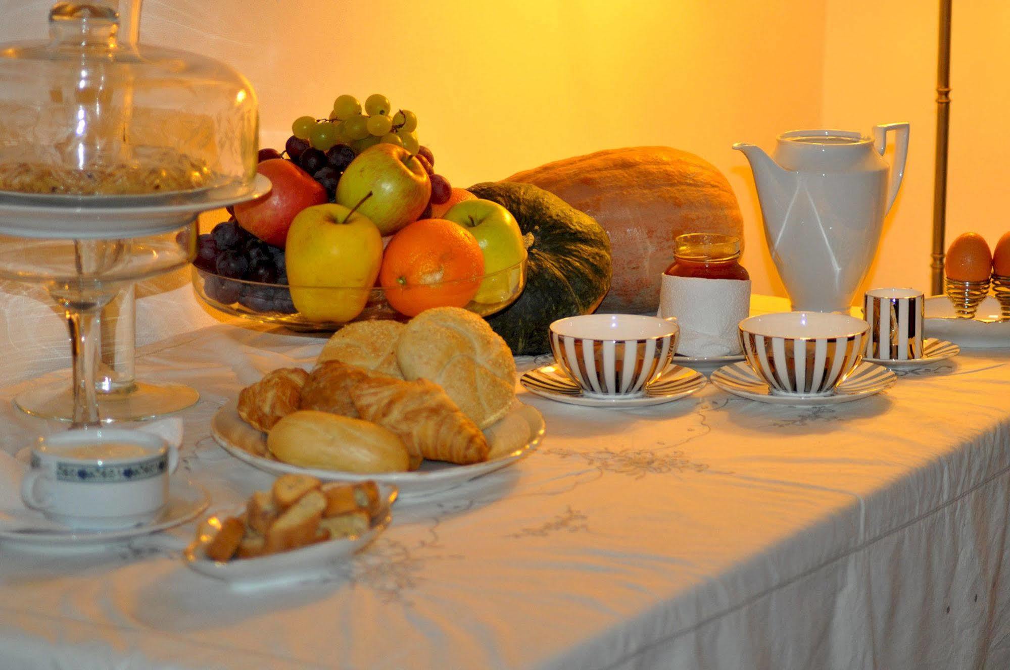 Domus Nova Residenza Il B&B Mantua Buitenkant foto