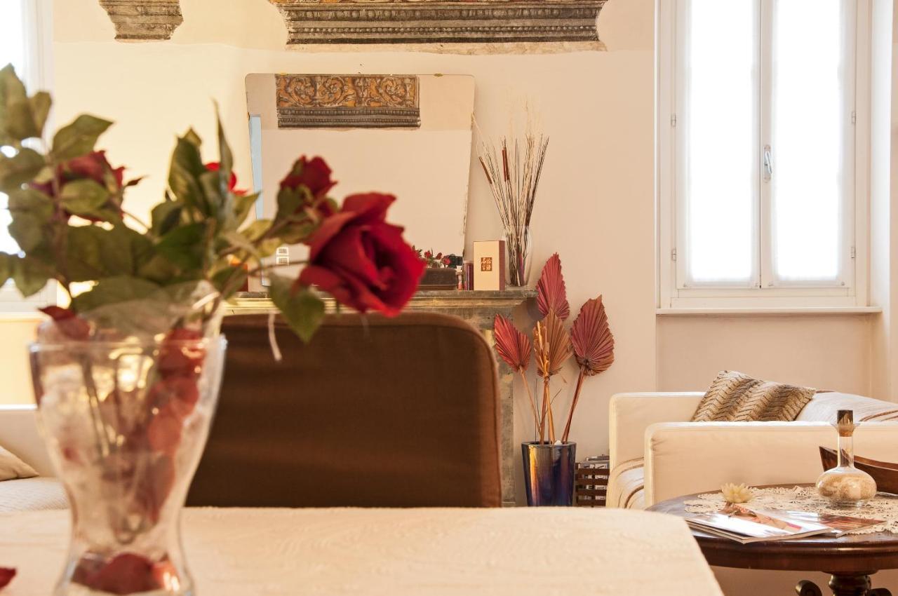 Domus Nova Residenza Il B&B Mantua Buitenkant foto